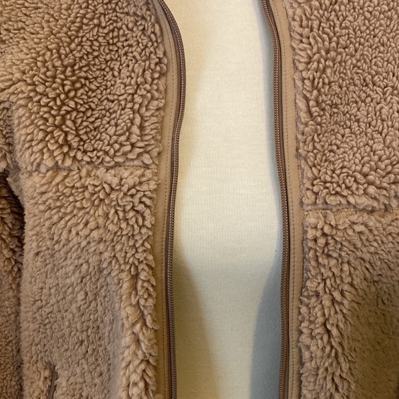 Aritzia TNA Jacket - Picture 2 of 4